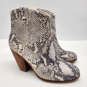 Vince Camuto Hammerton natural spark snake print leather ankle bootie 6 M